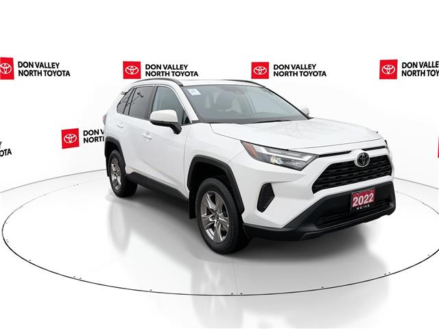 2022 Toyota RAV4 XLE (Stk: 10120860A) in Markham - Image 2 of 32