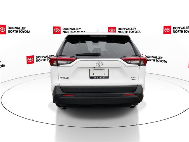 2022 Toyota RAV4 XLE (Stk: 10120860A) in Markham - Image 7 of 32