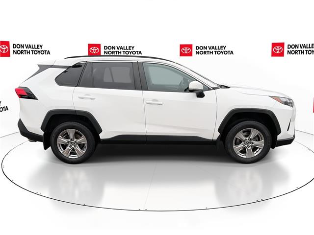 2022 Toyota RAV4 XLE (Stk: 10120860A) in Markham - Image 9 of 32