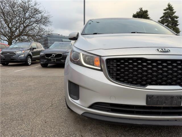 2016 Kia Sedona LX (Stk: P7398XZ) in Oakville - Image 3 of 18