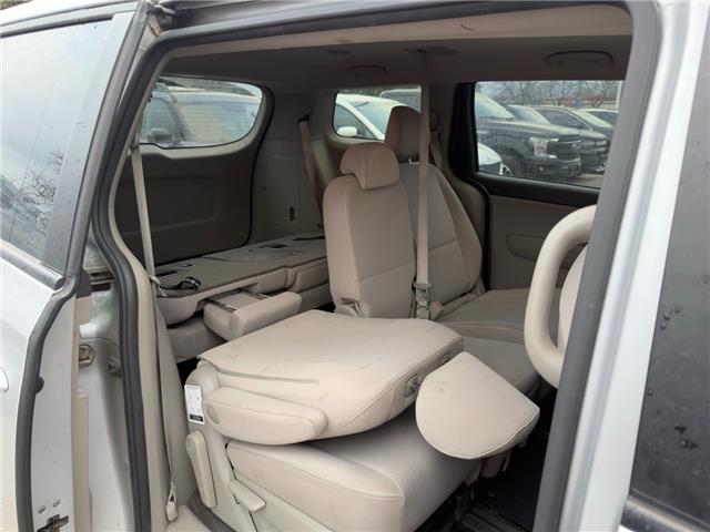 2016 Kia Sedona LX (Stk: P7398XZ) in Oakville - Image 10 of 18