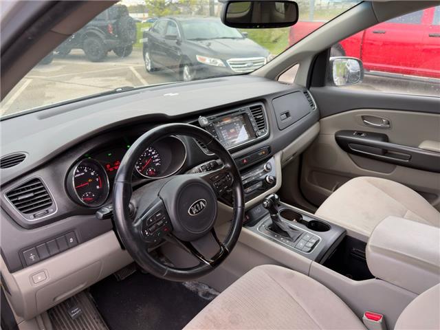 2016 Kia Sedona LX (Stk: P7398XZ) in Oakville - Image 13 of 18