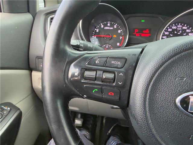2016 Kia Sedona LX (Stk: P7398XZ) in Oakville - Image 15 of 18