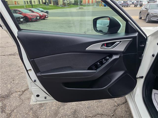 2018 Mazda Mazda3 GX (Stk: 2604170) in Waterloo - Image 10 of 20