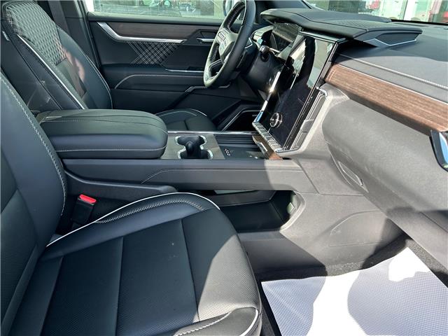 2026 GMC Acadia Denali (Stk: 26157) in Moosomin - Image 2 of 13