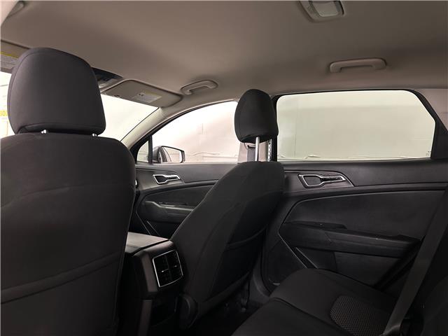 2023 Kia Sportage LX (Stk: 44011J) in Belleville - Image 8 of 27