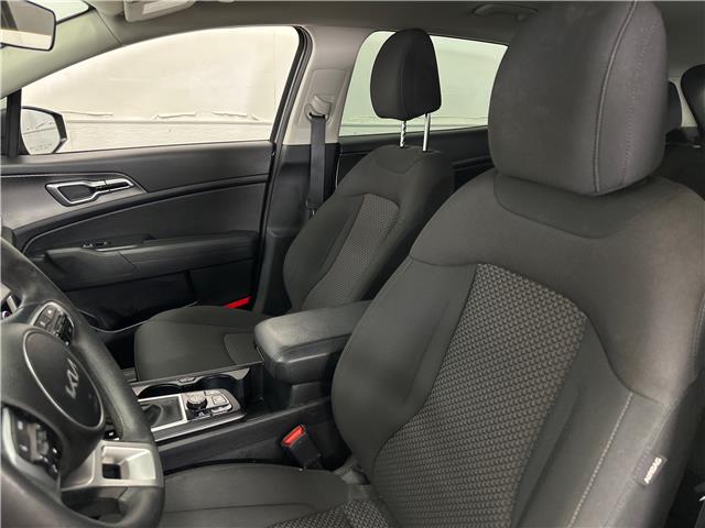 2023 Kia Sportage LX (Stk: 44011J) in Belleville - Image 11 of 27