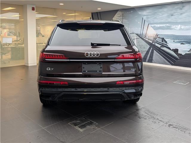 2022 Audi Q7 55 Komfort (Stk: 18U3043) in Oakville - Image 4 of 15 2022 Audi Q7 55 Komfort (Stk: 18U3043) in Oakville - Image 4 of 15