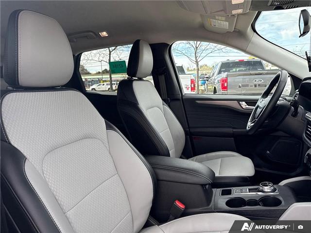 2024 Ford Escape PHEV (Stk: AFLJ0H2786) in Hamilton - Image 18 of 21