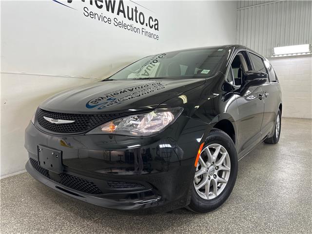 2024 Chrysler Grand Caravan SXT (Stk: 44012J) in Belleville - Image 3 of 39
