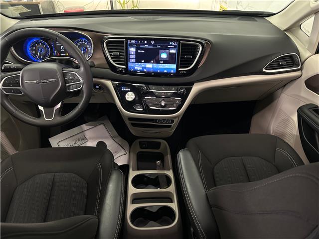 2024 Chrysler Grand Caravan SXT (Stk: 44012J) in Belleville - Image 15 of 39