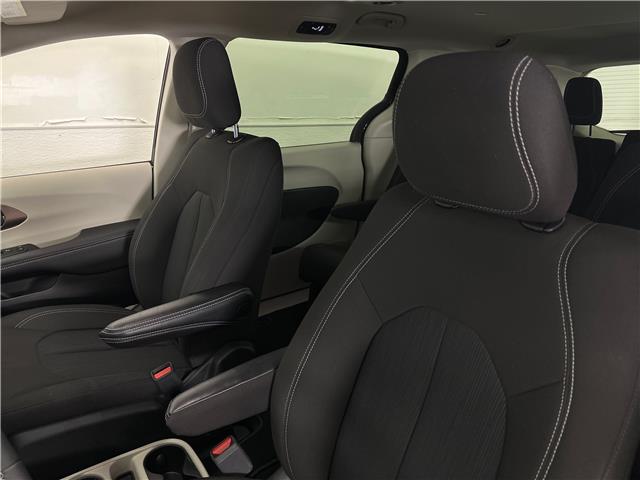 2024 Chrysler Grand Caravan SXT (Stk: 44012J) in Belleville - Image 19 of 39