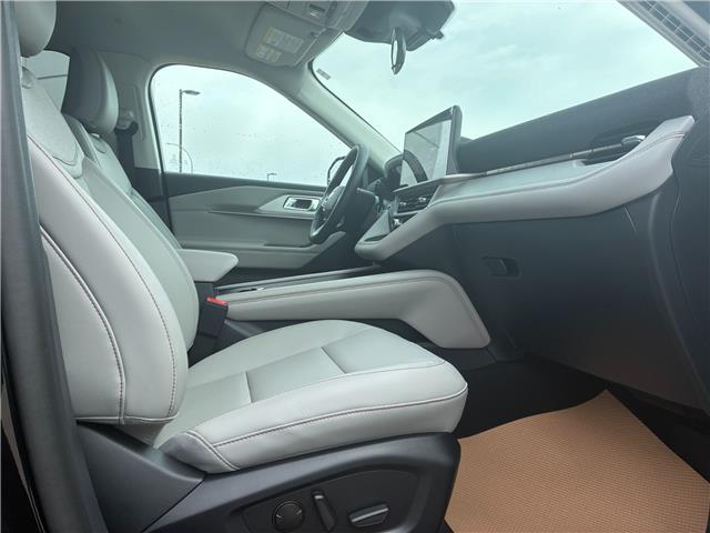 2026 Ford Explorer Active (Stk: T33733) in Hague - Image 13 of 15