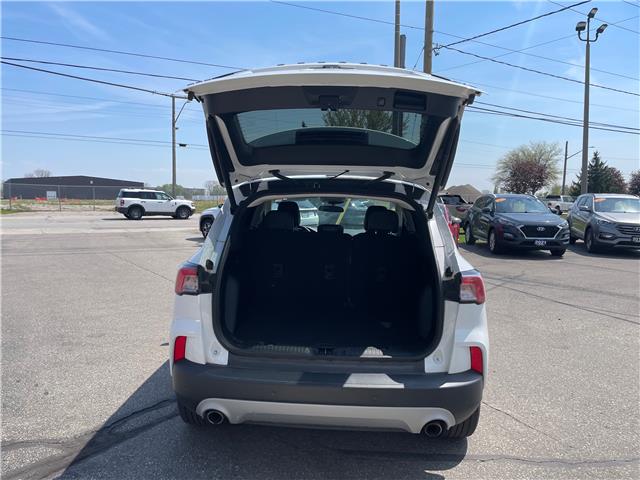 2021 Ford Escape SEL (Stk: T142A) in Chatham - Image 5 of 33 2021 Ford Escape SEL (Stk: T142A) in Chatham - Image 5 of 33