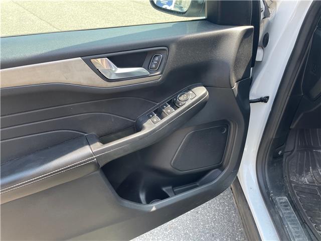 2021 Ford Escape SEL (Stk: T142A) in Chatham - Image 13 of 33 2021 Ford Escape SEL (Stk: T142A) in Chatham - Image 13 of 33
