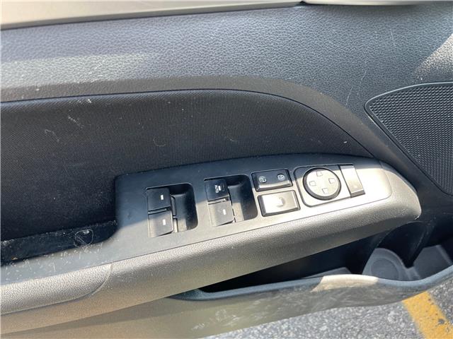 2018 Hyundai Elantra GL (Stk: 6B011A) in Chatham - Image 13 of 31