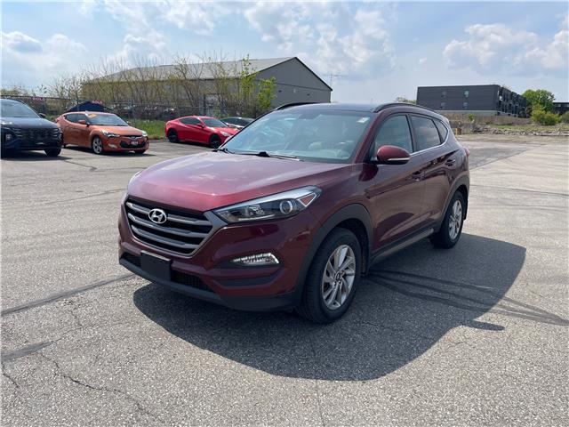 2016 Hyundai Tucson Luxury (Stk: T192A) in Chatham - Image 1 of 38