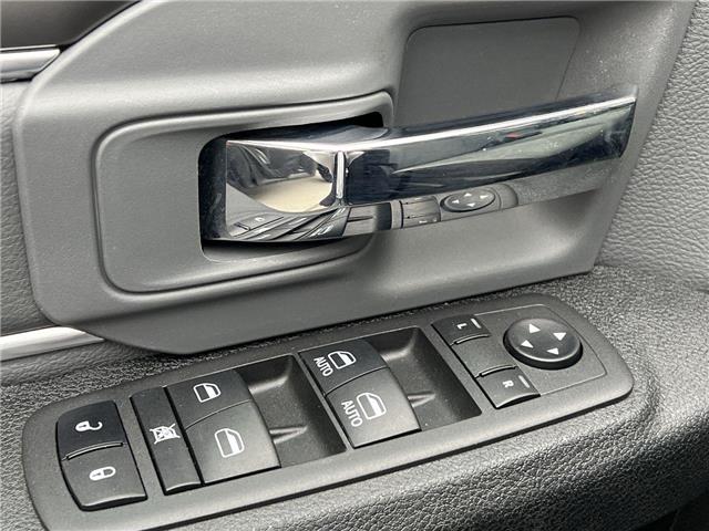 2022 RAM 1500 Classic SLT (Stk: 26137) in Sudbury - Image 5 of 16