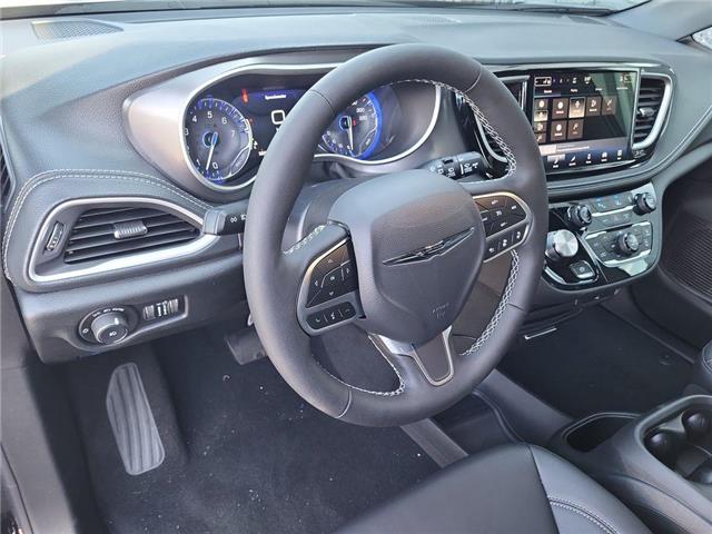 2026 Chrysler Pacifica Select (Stk: 260326) in Windsor - Image 12 of 24