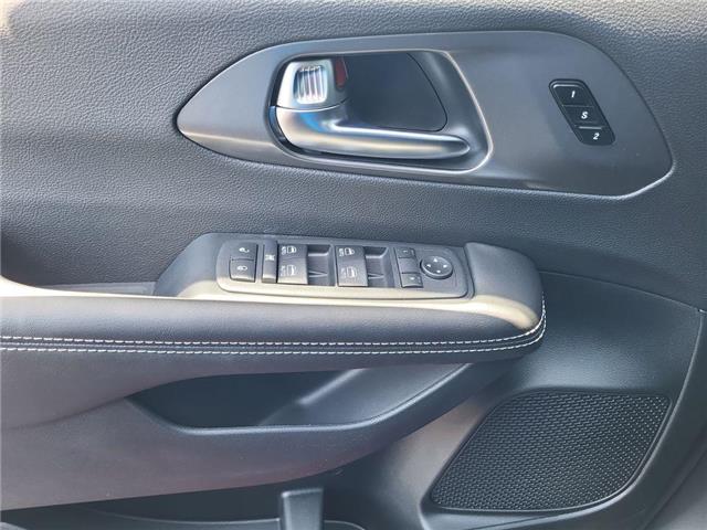 2026 Chrysler Pacifica Select (Stk: 260330) in Windsor - Image 11 of 24 2026 Chrysler Pacifica Select (Stk: 260330) in Windsor - Image 11 of 24