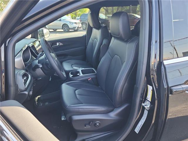 2026 Chrysler Pacifica Select (Stk: 260325) in Windsor - Image 13 of 24 2026 Chrysler Pacifica Select (Stk: 260325) in Windsor - Image 13 of 24