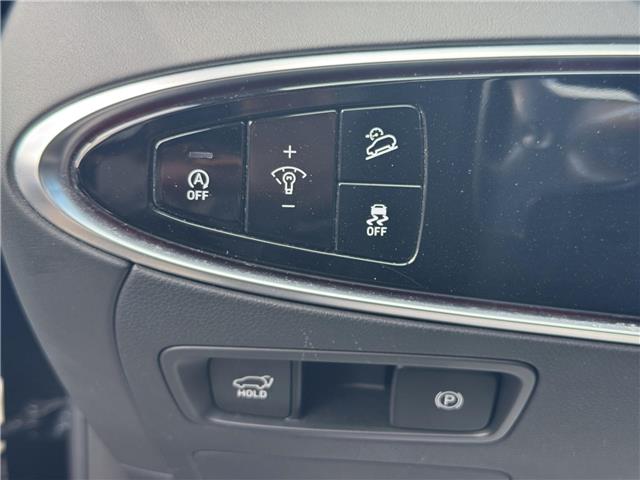 2022 Genesis GV70 2.5T Advanced (Stk: 25101645A) in Markham - Image 13 of 31