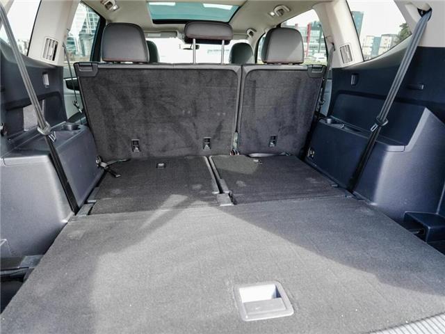 2025 Volkswagen Atlas Peak Edition | PANO ROOF | LEATHER | AWD (Stk: U3197A) in Grimsby - Image 7 of 19
