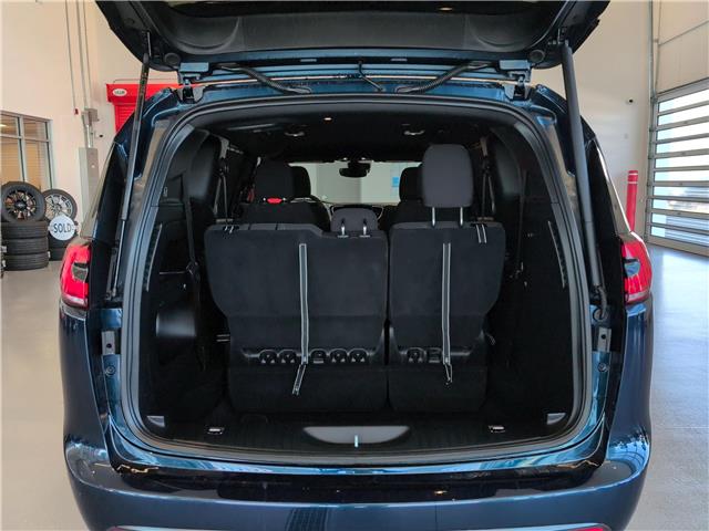2022 Chrysler Pacifica Touring (Stk: C1721) in Lethbridge - Image 11 of 21 2022 Chrysler Pacifica Touring (Stk: C1721) in Lethbridge - Image 11 of 21