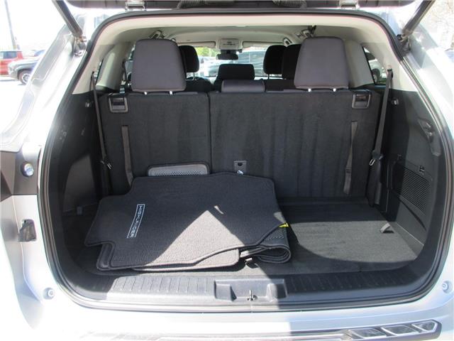 2020 Toyota Highlander Hybrid LE (Stk: 26084A) in Peterborough - Image 5 of 28 2020 Toyota Highlander Hybrid LE (Stk: 26084A) in Peterborough - Image 5 of 28