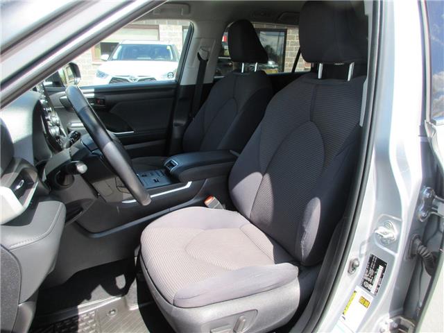 2020 Toyota Highlander Hybrid LE (Stk: 26084A) in Peterborough - Image 12 of 28 2020 Toyota Highlander Hybrid LE (Stk: 26084A) in Peterborough - Image 12 of 28