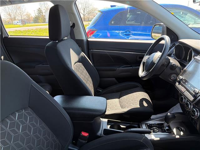 2024 Mitsubishi RVR ES (Stk: P2309) in BELLEVILLE - Image 8 of 11