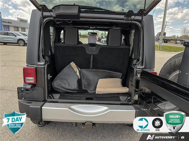 2015 Jeep Wrangler Sahara (Stk: 26B329AA) in Tillsonburg - Image 11 of 23