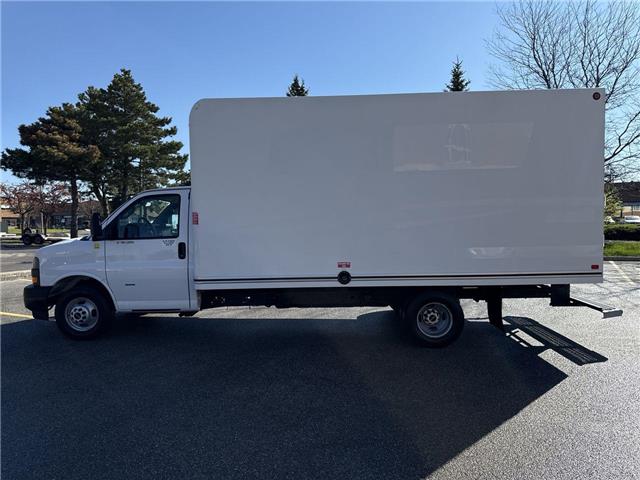2019 GMC Savana Cutaway Work Van (Stk: NP5252) in Vaughan - Image 23 of 32