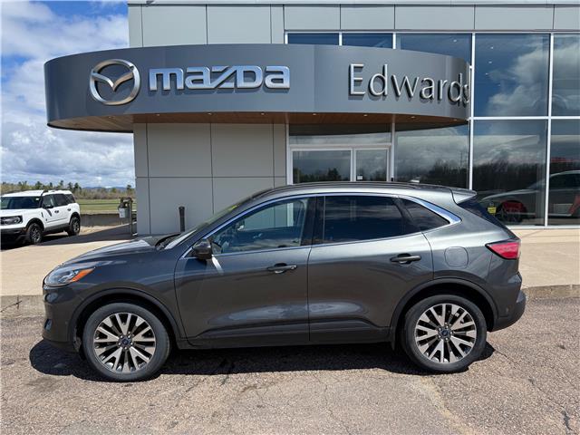 2020 Ford Escape Titanium Hybrid (Stk: 24707) in Pembroke - Image 1 of 30