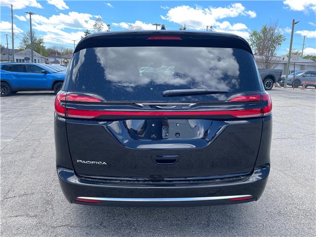 2027 Chrysler Pacifica Select (Stk: 106543) in St. Thomas - Image 4 of 19