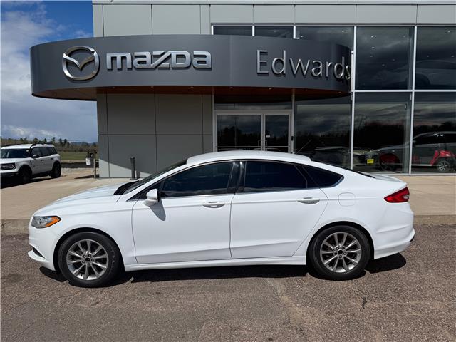 2017 Ford Fusion SE (Stk: 24796) in Pembroke - Image 1 of 26