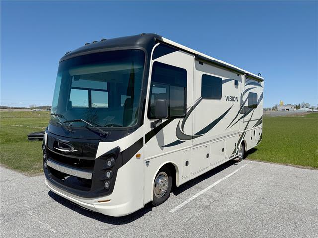 2022 Ford F-53 Motorhome Chassis Base (Stk: A13841) in Watford - Image 2 of 31