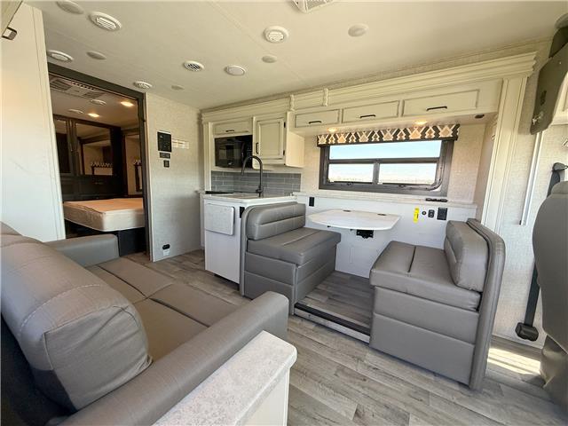 2022 Ford F-53 Motorhome Chassis Base (Stk: A13841) in Watford - Image 17 of 31