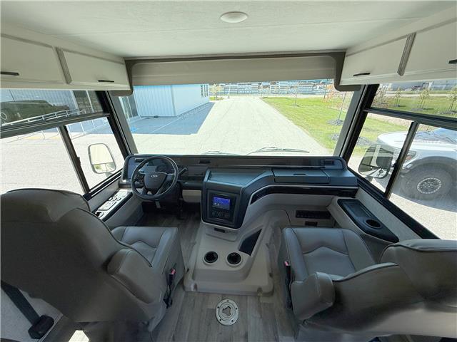 2022 Ford F-53 Motorhome Chassis Base (Stk: A13841) in Watford - Image 18 of 31