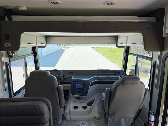 2022 Ford F-53 Motorhome Chassis Base (Stk: A13841) in Watford - Image 23 of 31