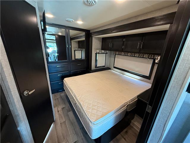 2022 Ford F-53 Motorhome Chassis Base (Stk: A13841) in Watford - Image 27 of 31