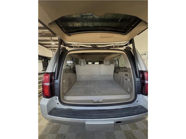 2020 Chevrolet Suburban LT (Stk: 26254A) in Melfort - Image 6 of 17 2020 Chevrolet Suburban LT (Stk: 26254A) in Melfort - Image 6 of 17