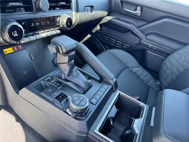 2026 Toyota Tacoma Hybrid Base (Stk: T064436) in Cranbrook - Image 14 of 20