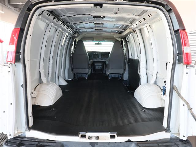 2024 GMC Savana 2500 Work Van (Stk: B20154) in Calgary - Image 7 of 15
