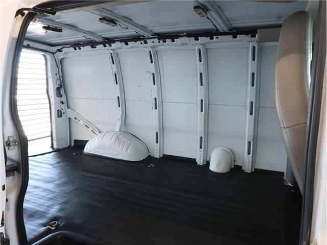 2024 GMC Savana 2500 Work Van (Stk: B20154) in Calgary - Image 8 of 15