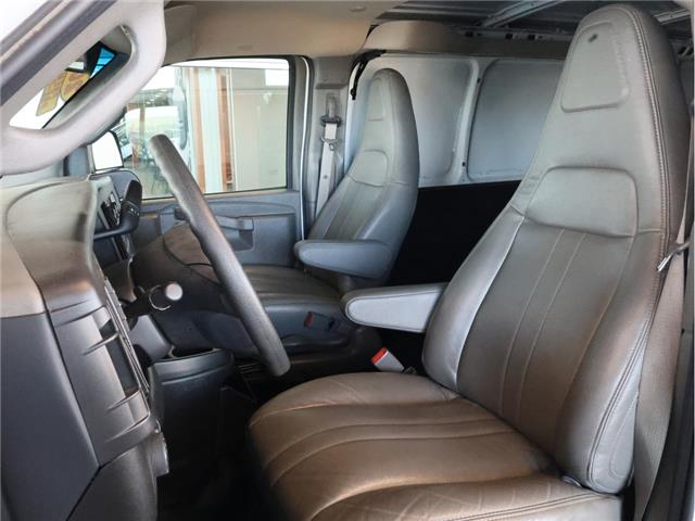 2024 GMC Savana 2500 Work Van (Stk: B20154) in Calgary - Image 9 of 15