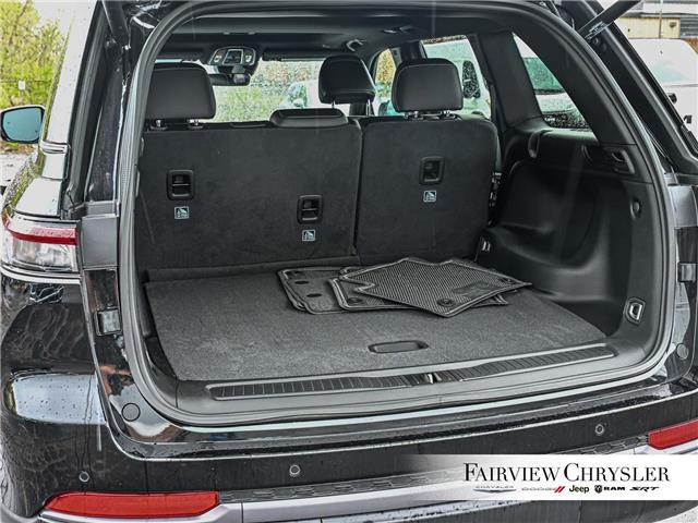2026 Jeep Grand Cherokee Base (Stk: TC2587) in Burlington - Image 6 of 32