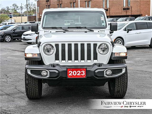 2023 Jeep Wrangler Sahara (Stk: U21507) in Burlington - Image 2 of 33