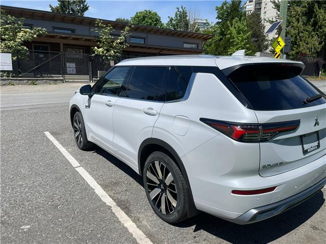 2026 Mitsubishi Outlander PHEV GT (Stk: 610585) in North Vancouver - Image 3 of 13
