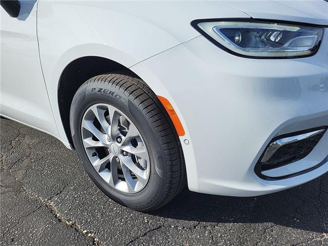 2026 Chrysler Pacifica Limited (Stk: 260340) in Windsor - Image 10 of 26